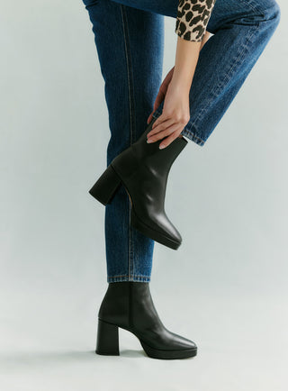 BOTTINES CUIR NOIR CALYPSO PETITE MENDIGOTE