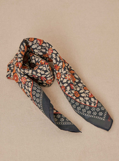 fw24 / foulard anda imprime madras - noir