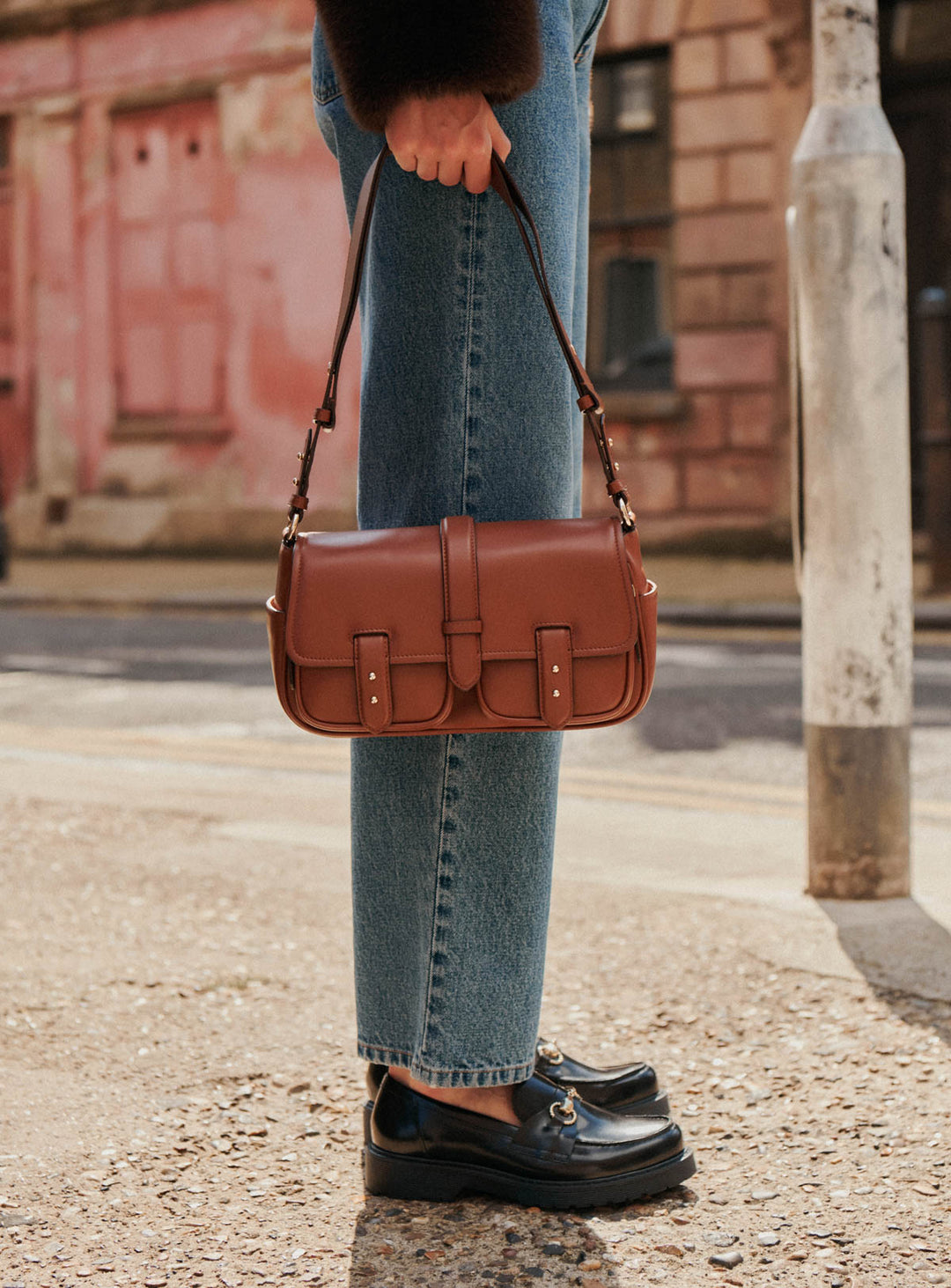 Steve Sac Cargo Camel en Cuir – Petite Mendigote