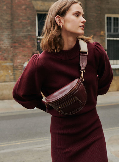 fw24 / sac banane sana cuir - bordeaux