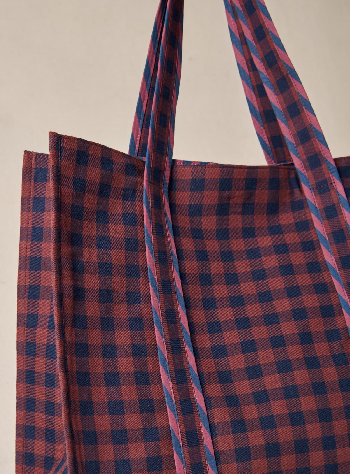 fw25 / Sai-Tasche – Kastanienkariert