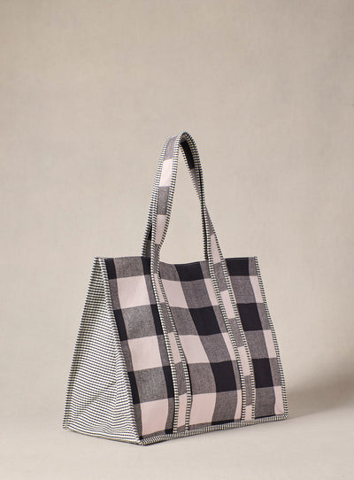 fw25 / sai tasche - große karos schwarz
