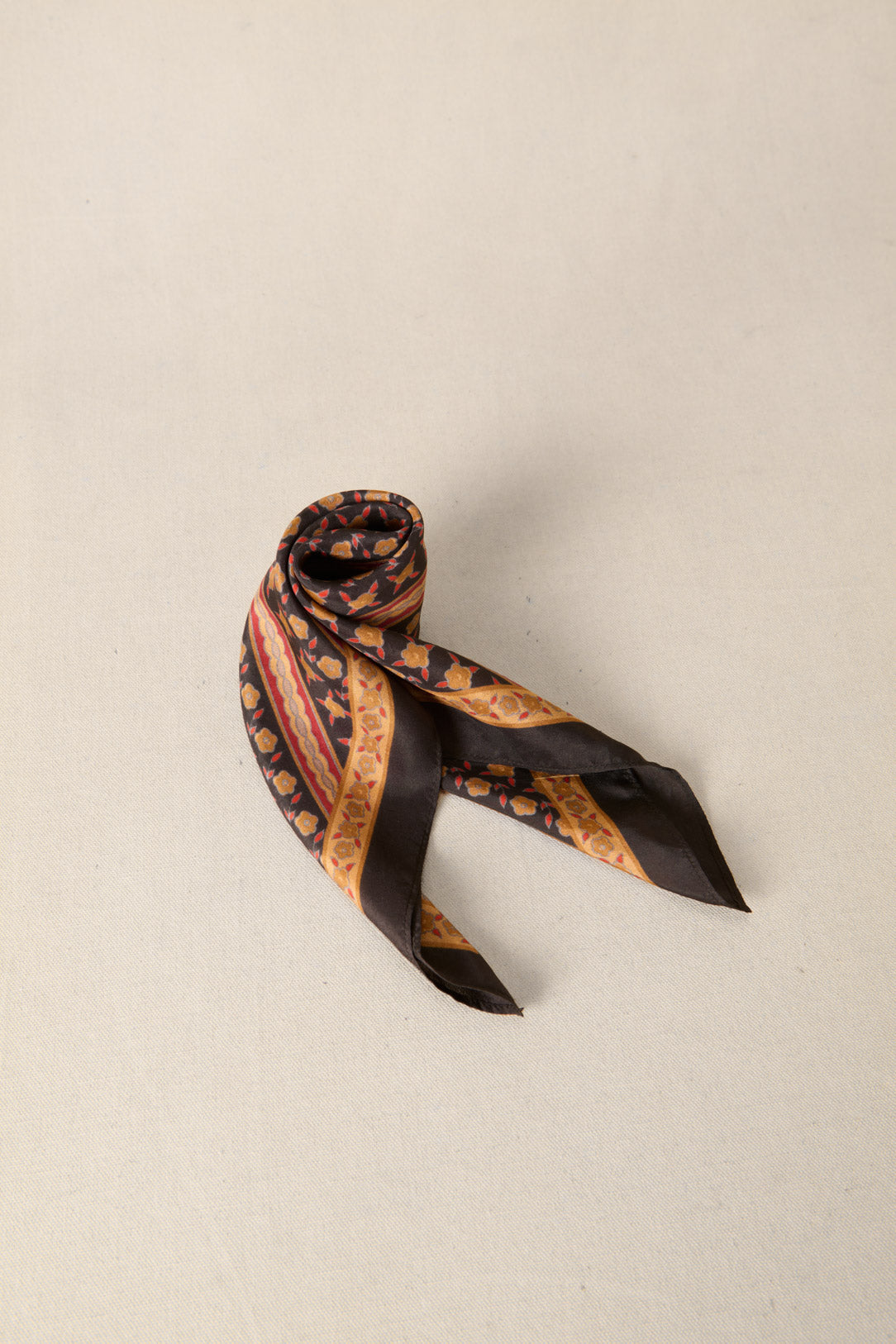 fw25 / anda scarf - black