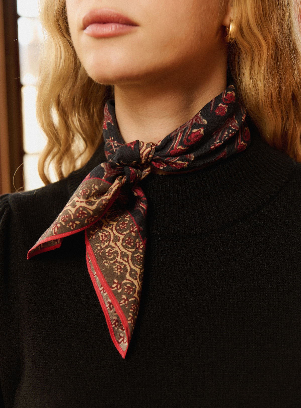 fw24 / foulard anda imprime indian - noir