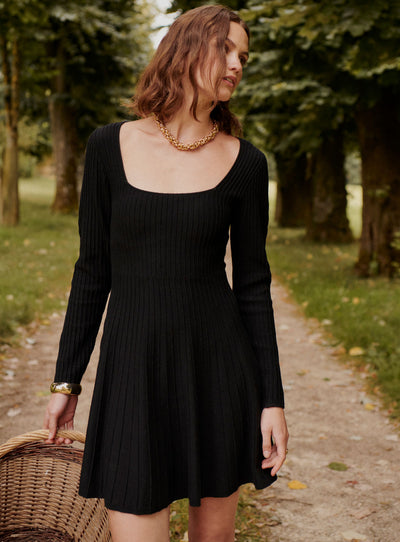 fw25 / reindeer dress - black