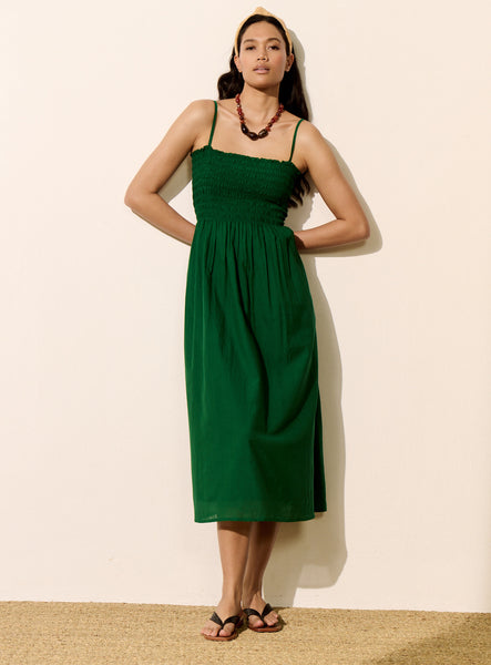 Ronita - Long green dress with thin straps and a smocked bust Petite Mendigote Ronita - Long green dress with thin straps and a smocked bust Petite Mendigote