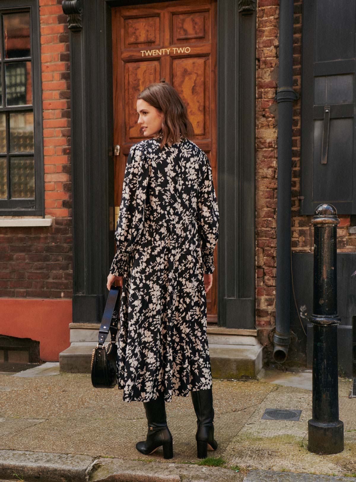 fw24 / robe roberta imprime floral - noir