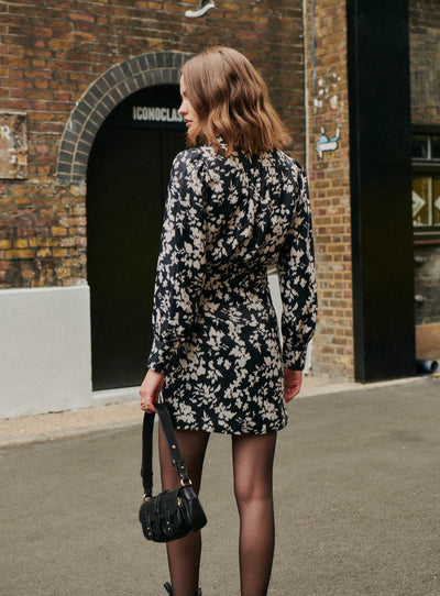 fw24 / robe romance floral - noir