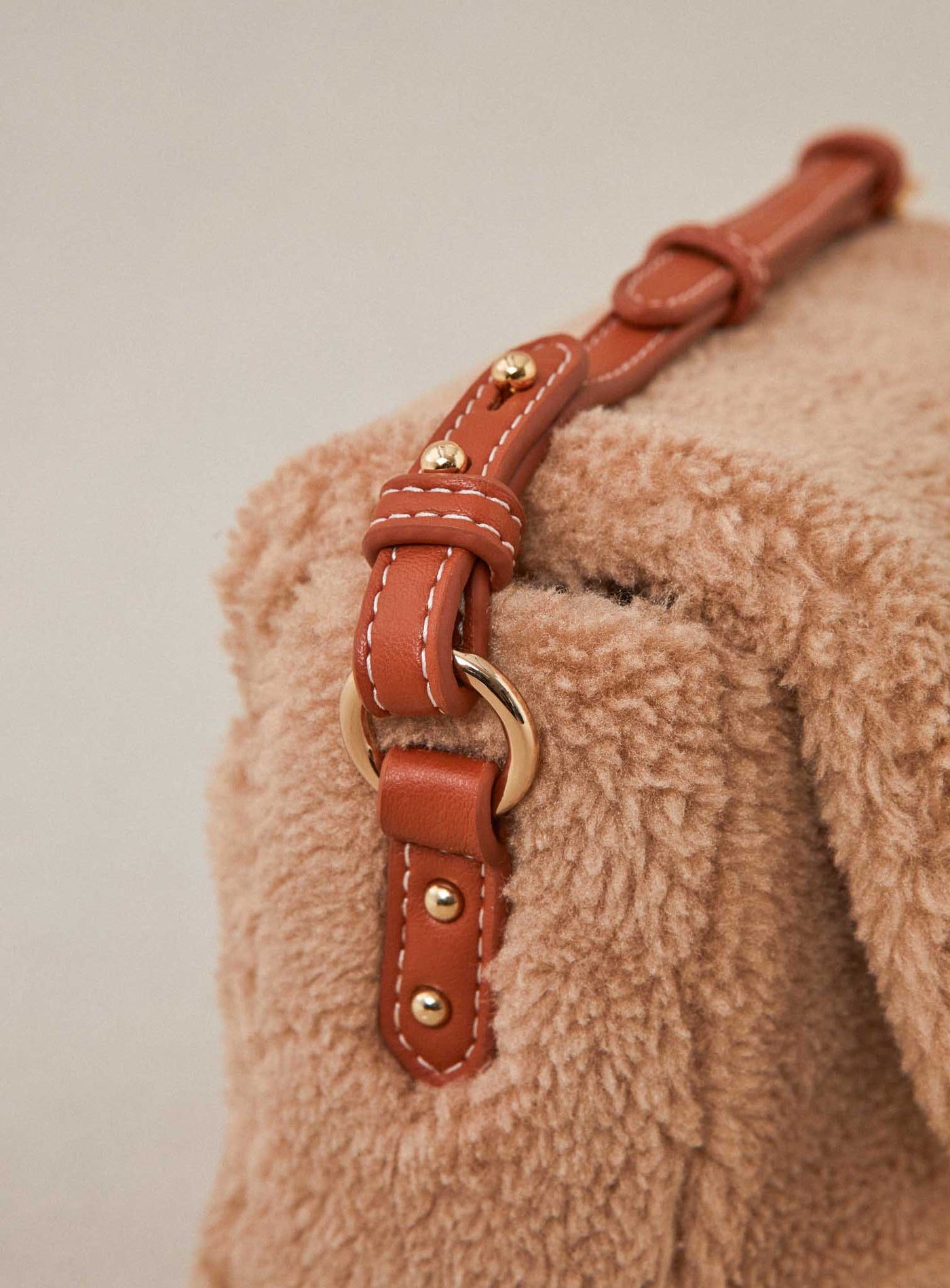 fw24 / sac servan fausse fourrure - camel