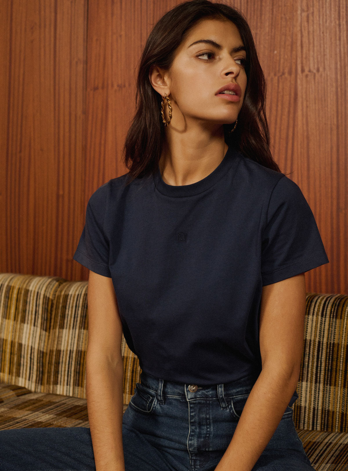 ss25 / embroidered tshirt - navy