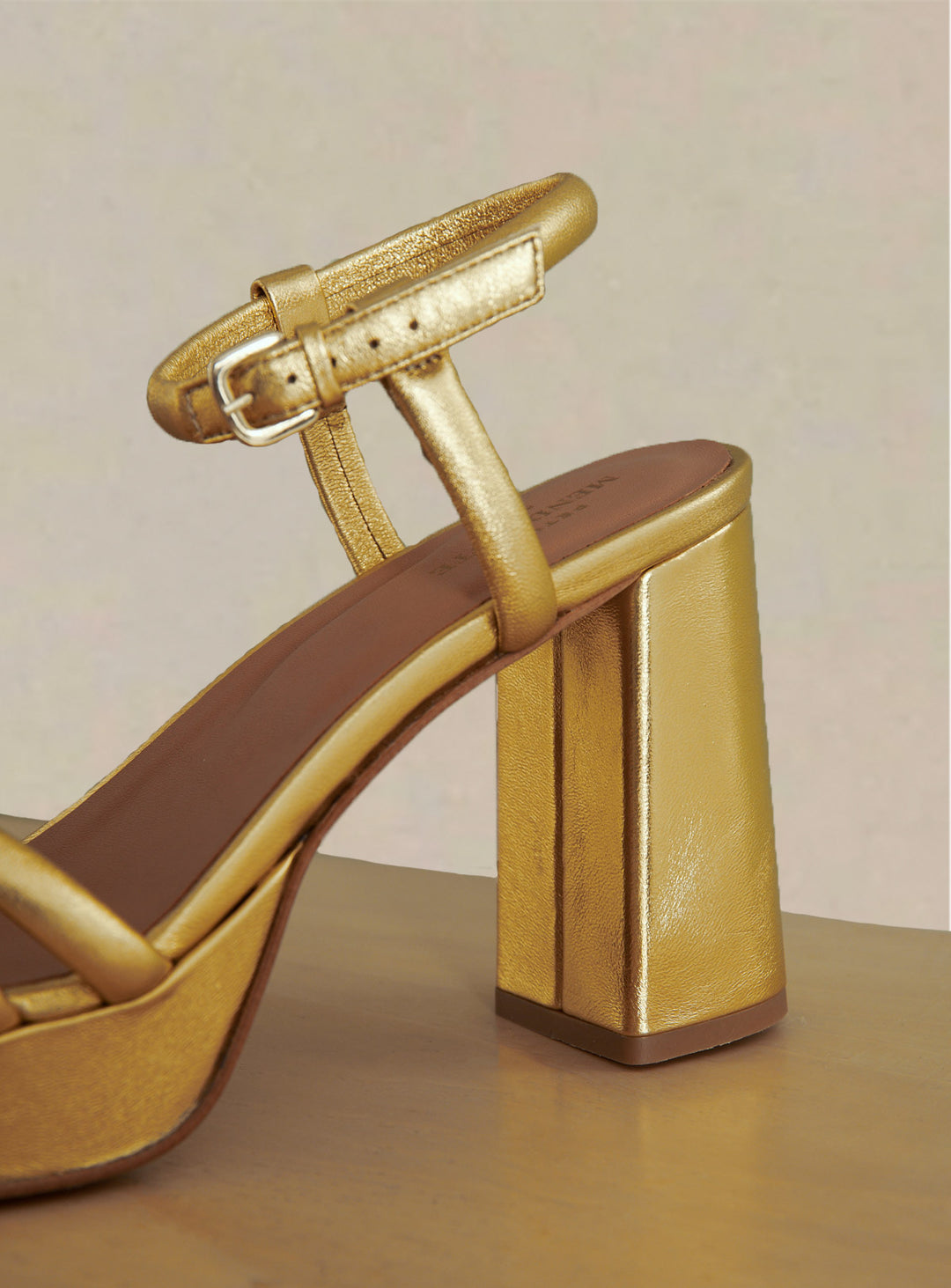 Osmose Shoes Sandale A Talon Jaune Sandales U00e0 Talons Jaune Or